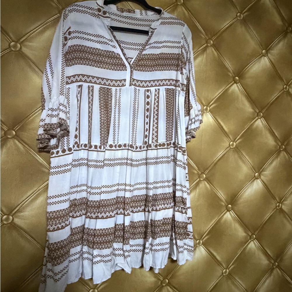 Chic Brown and White Women's Tunic